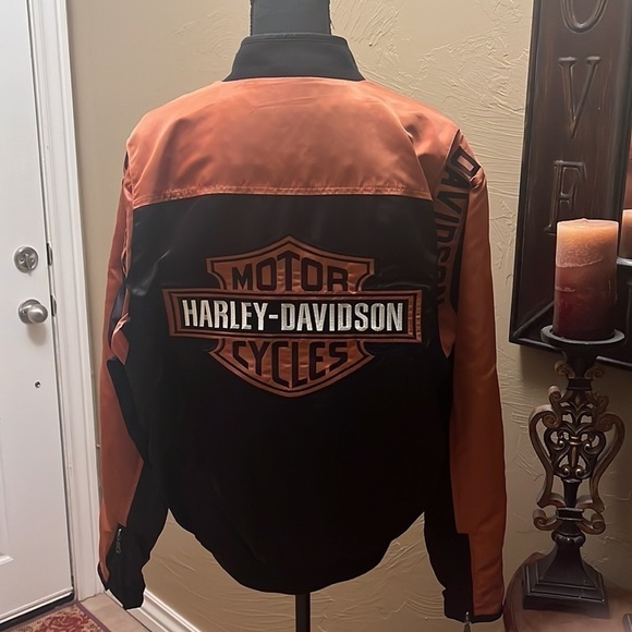 Woman’s Harley Davidson Jacket Size Small - Picture 1 of 16